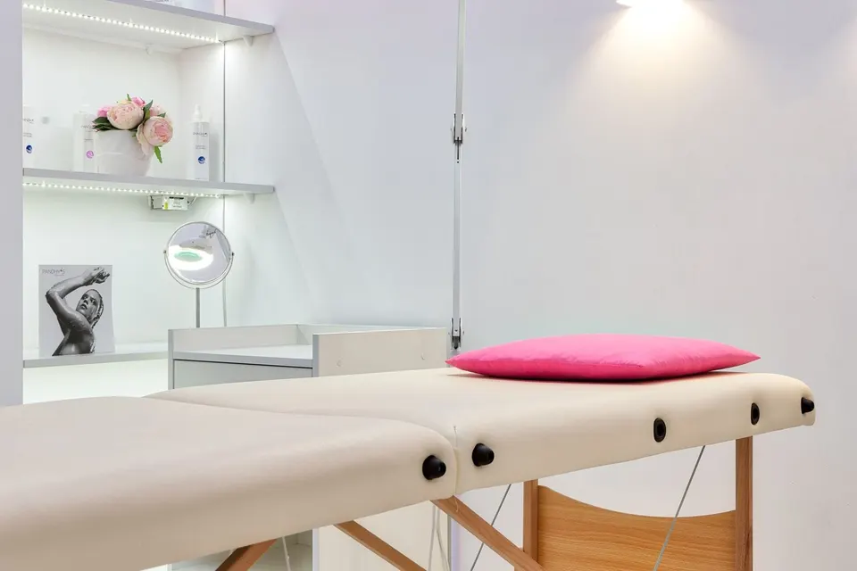 A brow and lash studio
